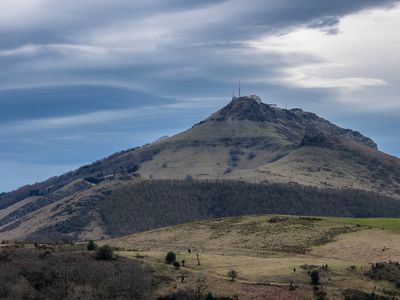 La Rhune · Photo : Basotxerri — CC BY-SA 4.0 — Wikimedia Commons
