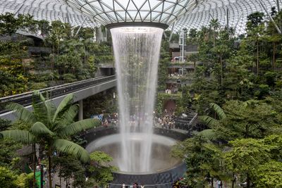 Le Jewel de Changi · Photo : Photograph by Mike Peel (www.mikepeel.net). — CC BY-SA 4.0 — Wikimedia Commons